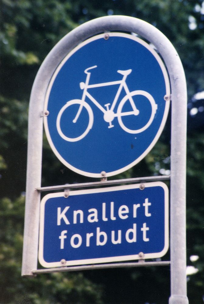 Knallert forbudt