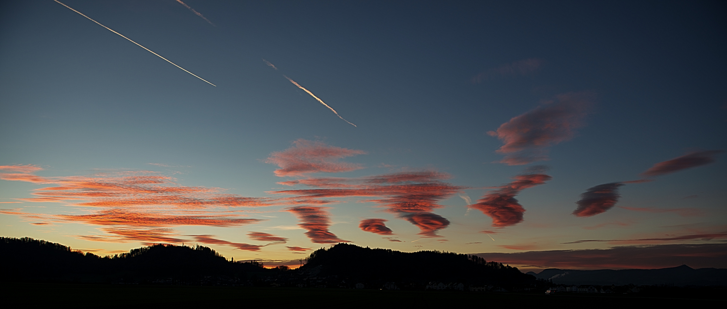 knalligen Wolkenformationen