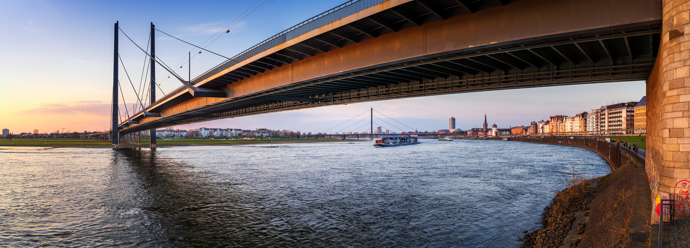 Kniebrücke