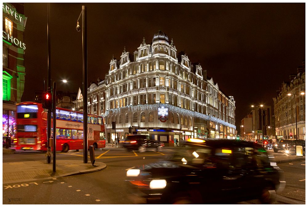 Knightsbridge - Station