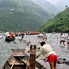 Knochenarbeit. Shennong Xi, Provinz Hubei. VR China