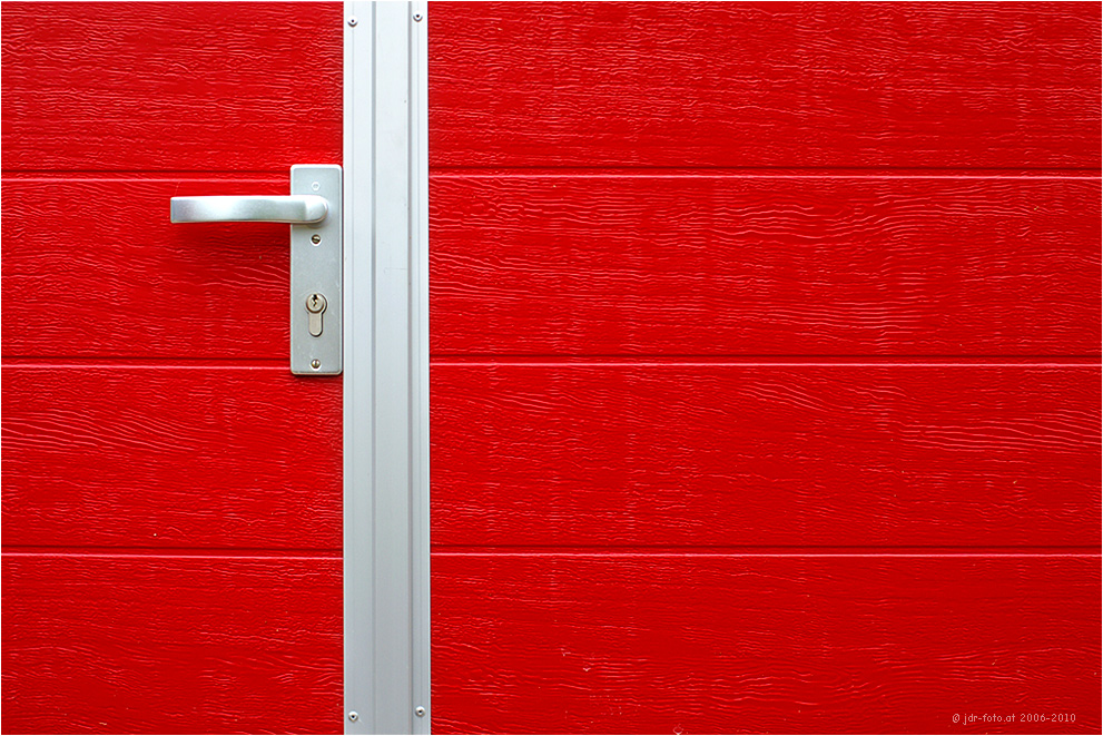 knockin on the red door