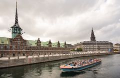 Kobenhavn - Borsgade - Borsen & Christiansborg