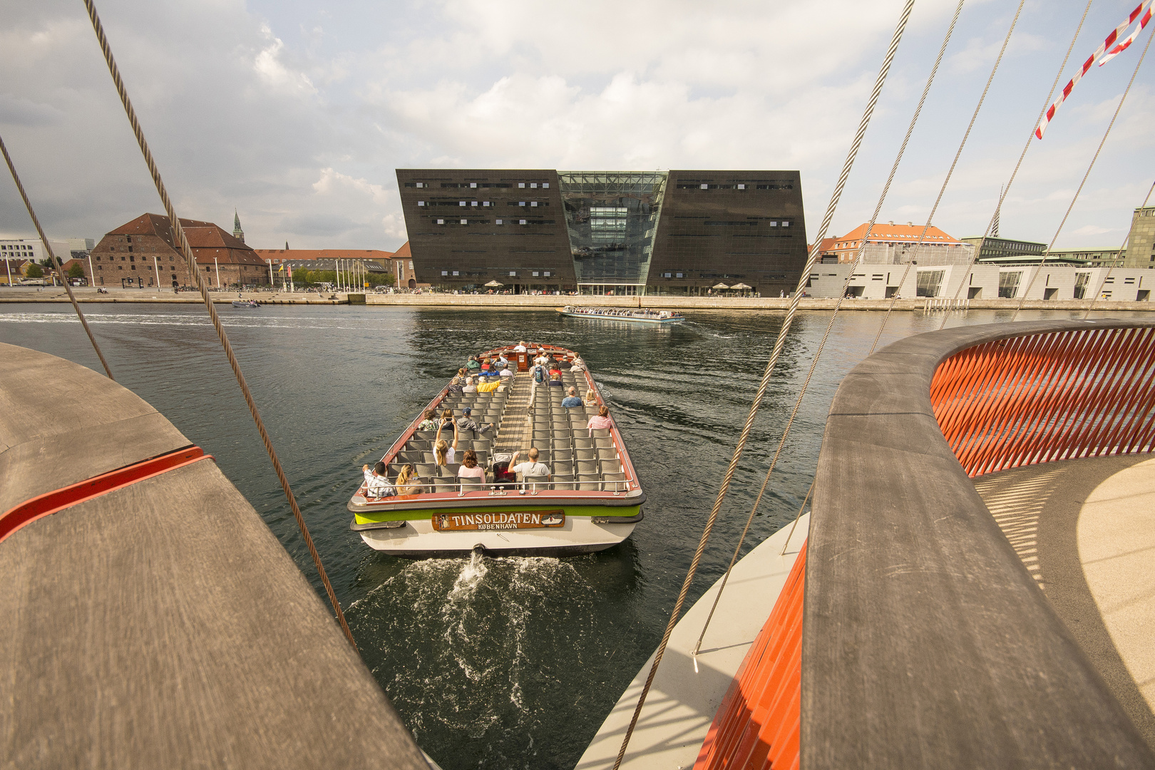 Kobenhavn - Cirkelbroen and Det Kongelige Bibliotek - 01