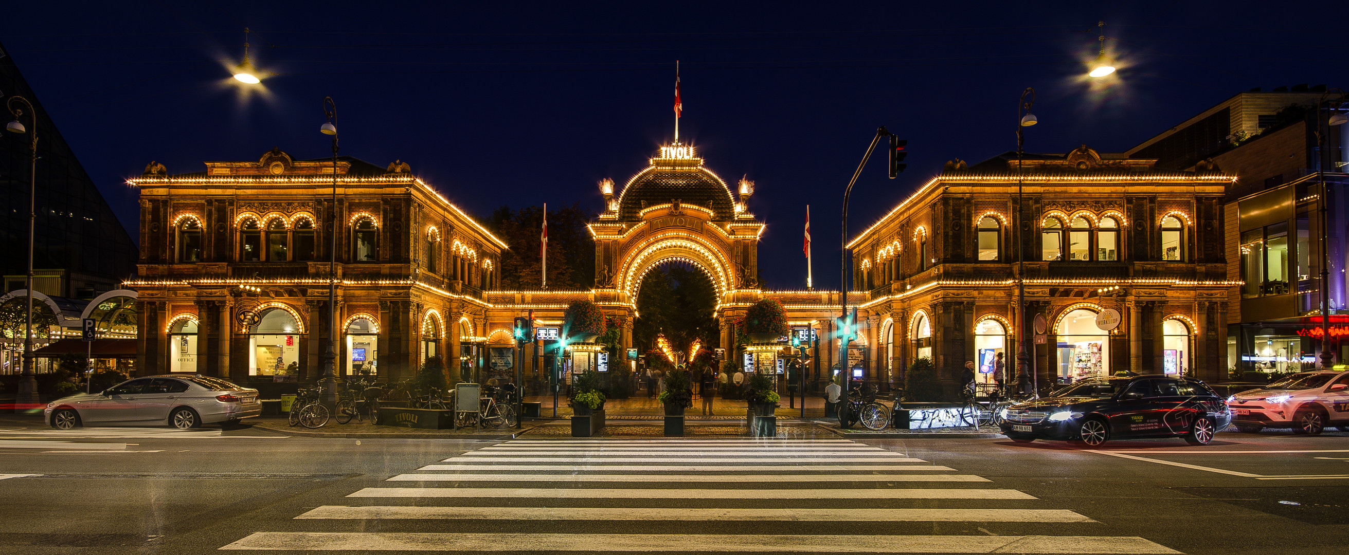 Kobenhavn - Vesterbrogade - Tivoli Gardens Entrance - 02