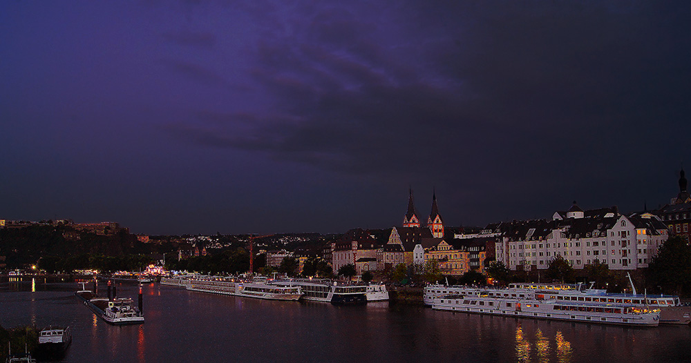 Koblenz. Abend an der Mosel