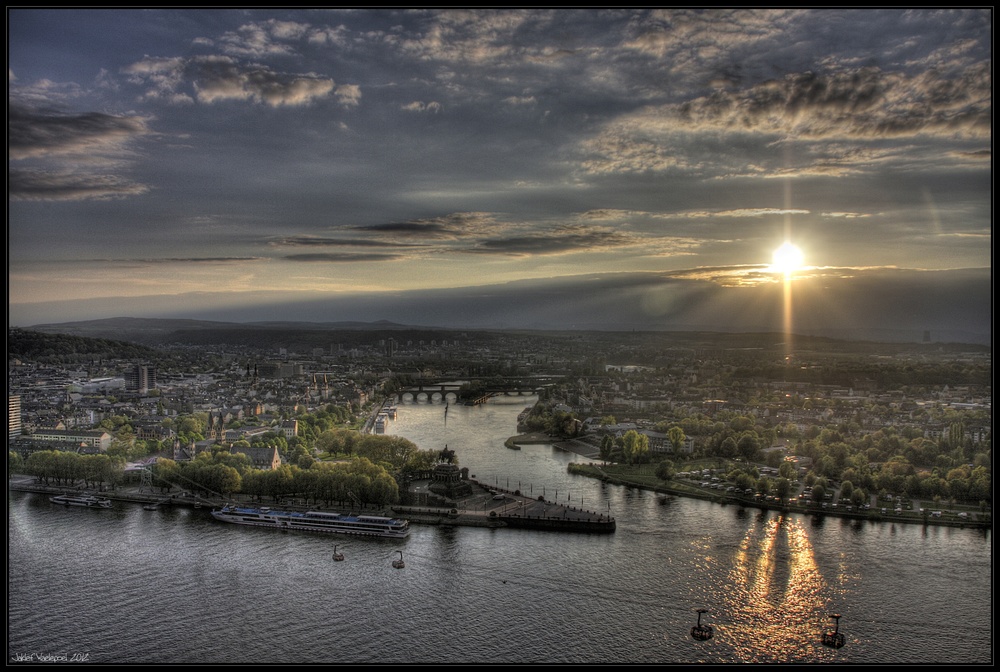 Koblenz beim Sonnen Untergang