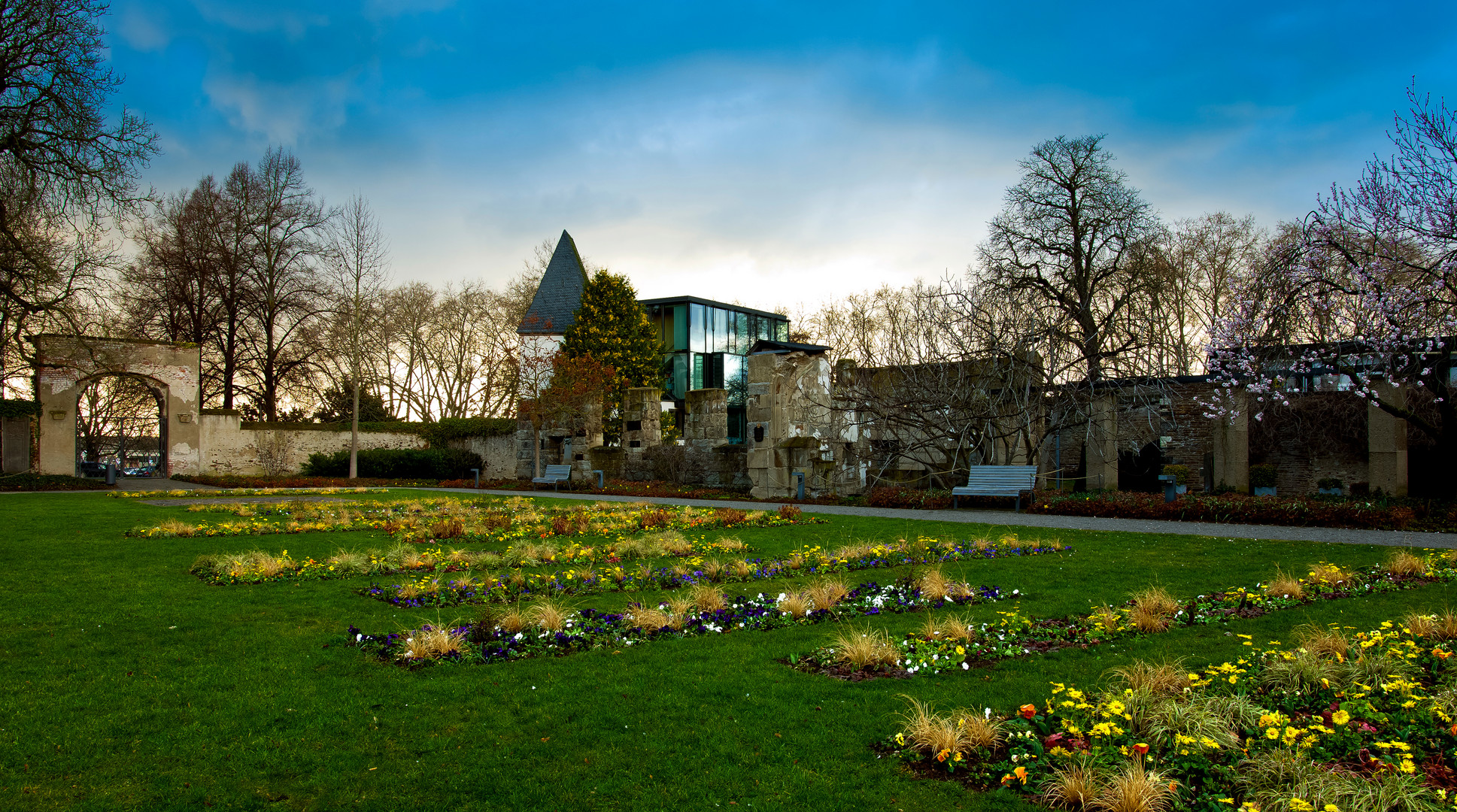 Koblenz,  Der Blumenhof am Deutschherrenhaus