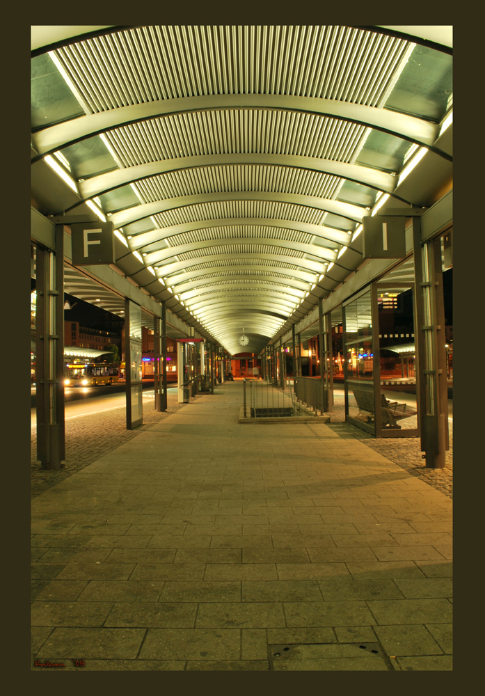 Koblenz - Der Busbahnhof vor dem Koblenzer HBF