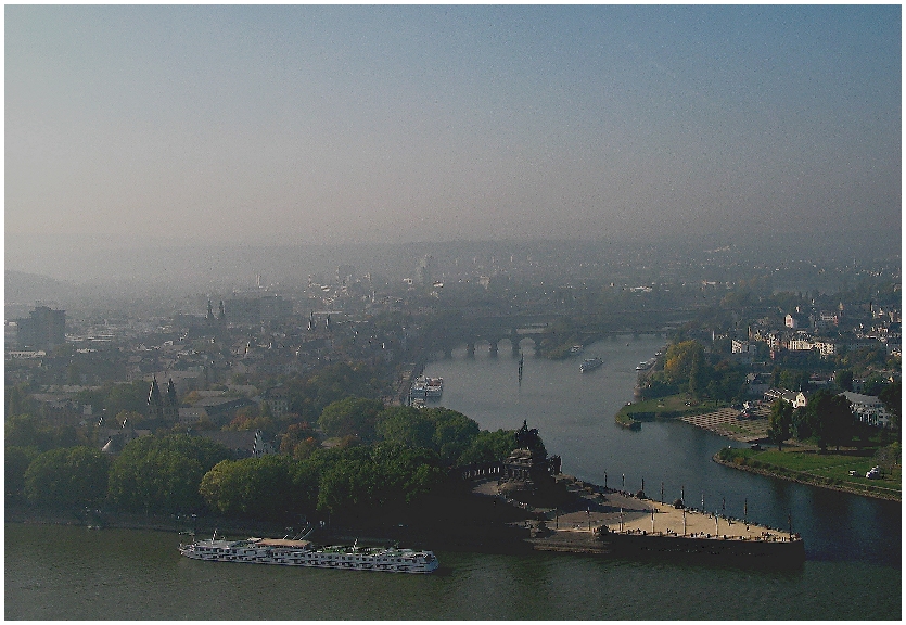 Koblenz im Nebel