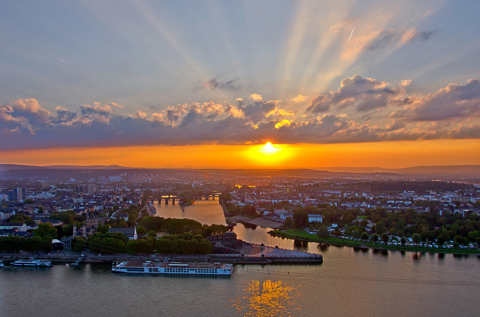 Koblenz kurz vor Sonnenuntergang