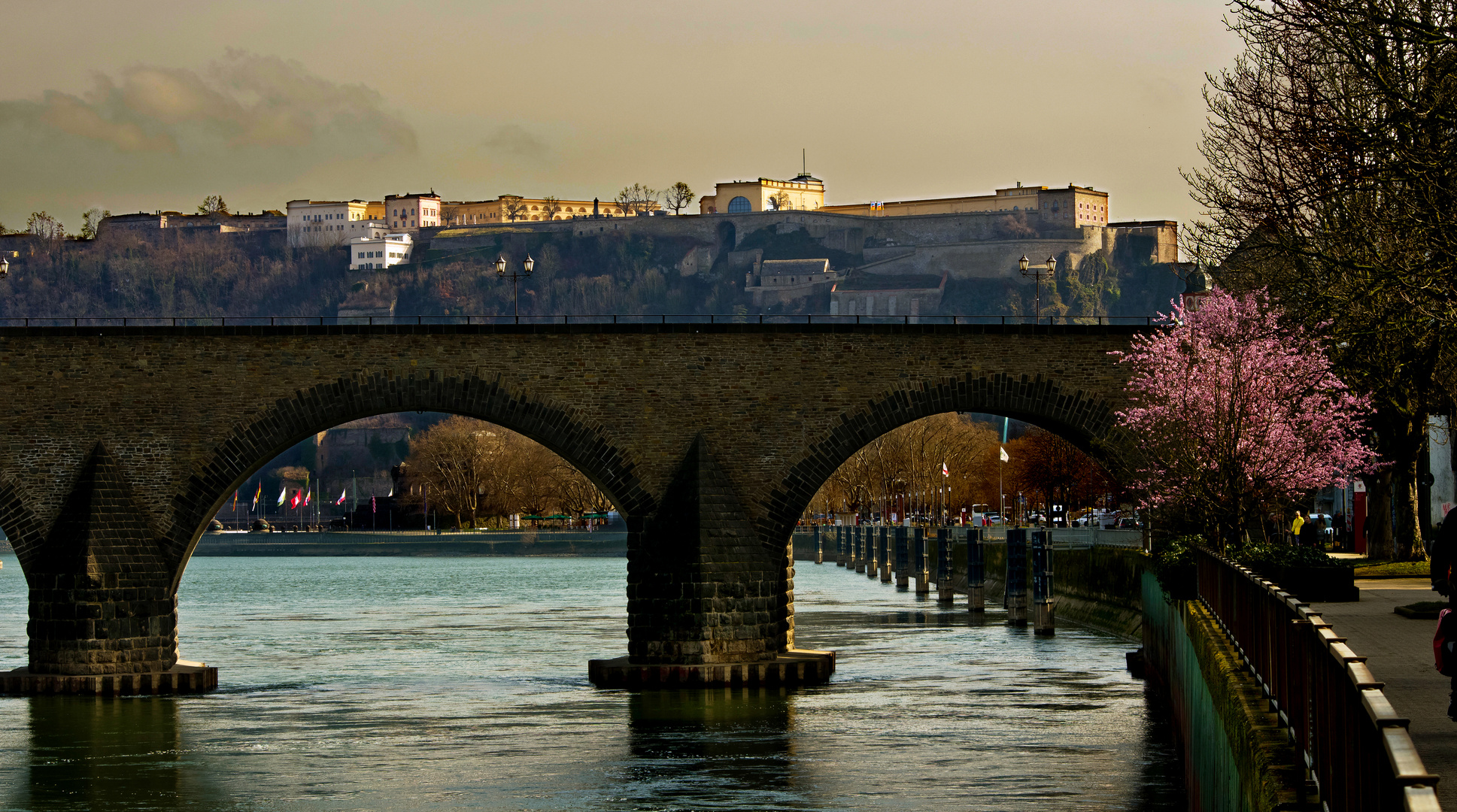 Koblenz, Moselufer, Balduinbrücke