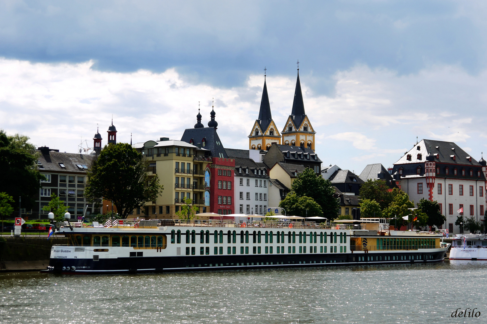 Koblenz von der Mosel aus gesehen