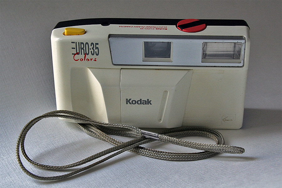 Kodak EURO-35 Colors ELECTRONIC FLASH CAMERA