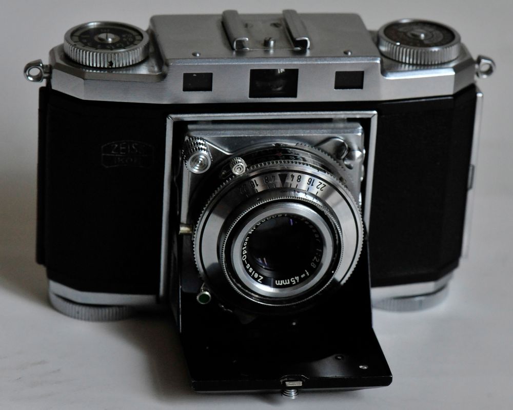 Kodak Retina vs. Zeiss Ikon Contina ??