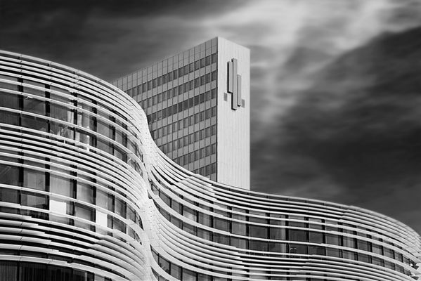 Kö Bogen und Dreischeibenhaus....