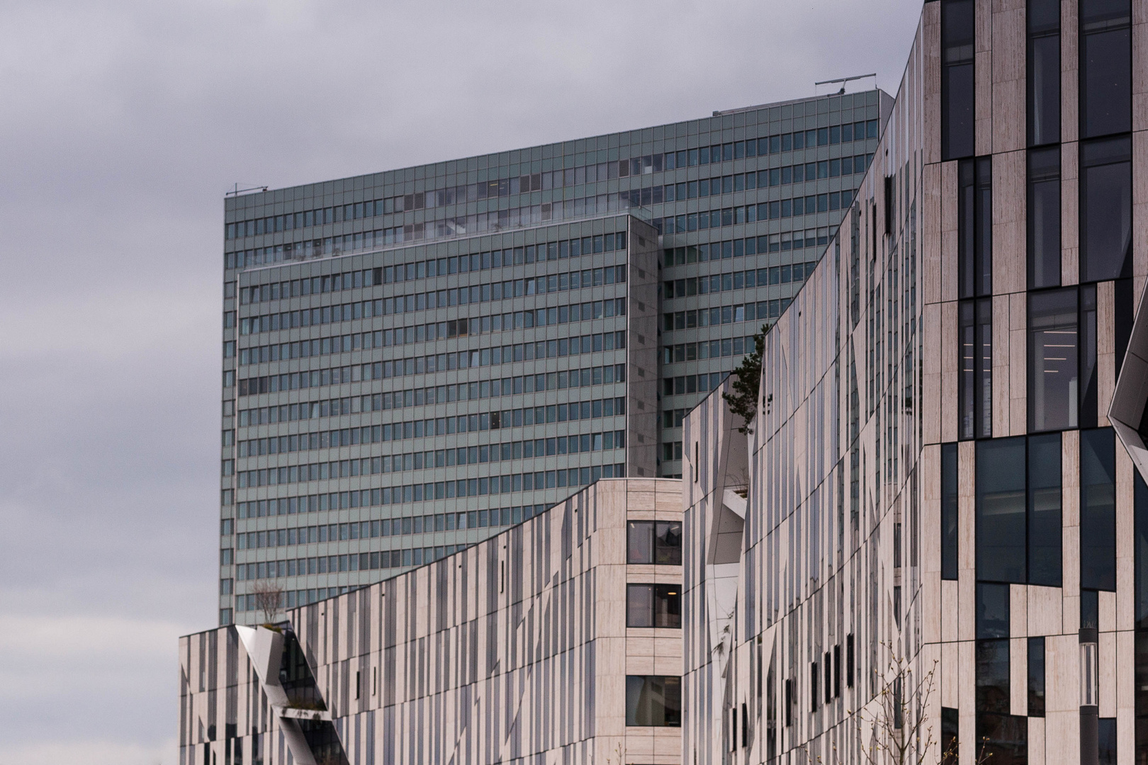 KöBogen mit Vierscheibenhaus Düsseldorf