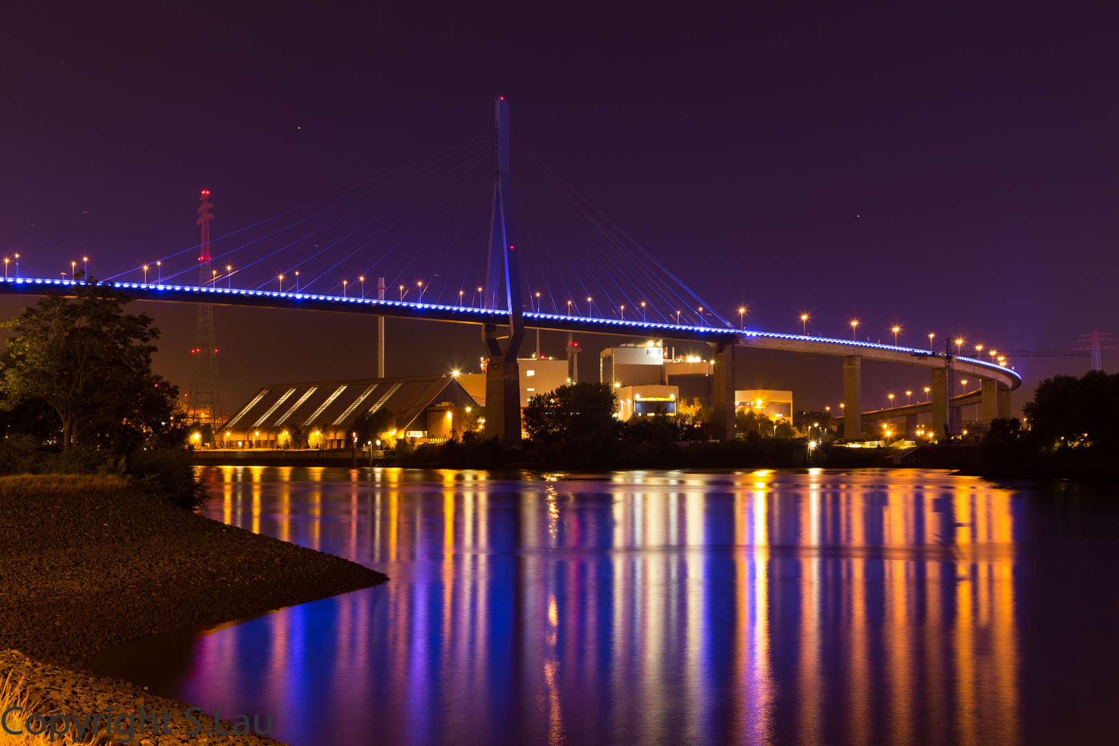 Köhlbrandbrücke bei Nacht