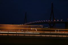 Köhlbrandbrücke bei Nacht