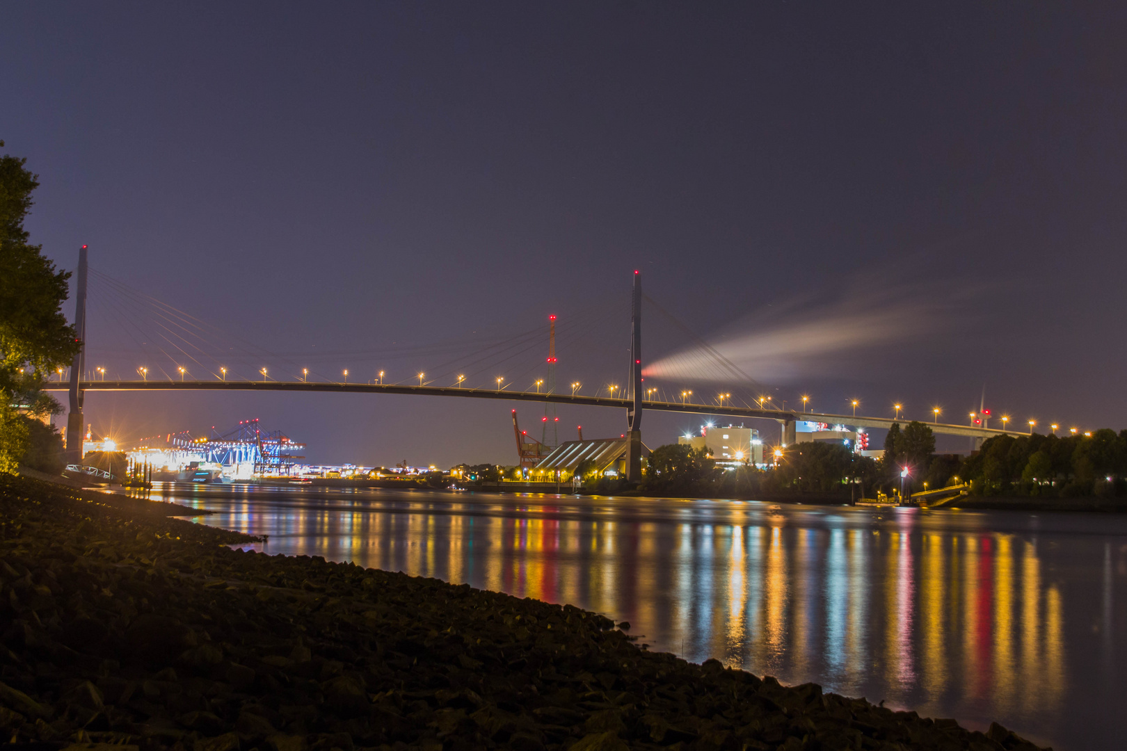 Köhlbrandbrücke bei Nacht