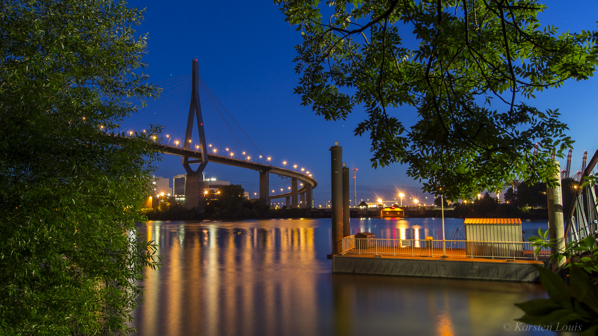 Köhlbrandbrücke bei Nacht