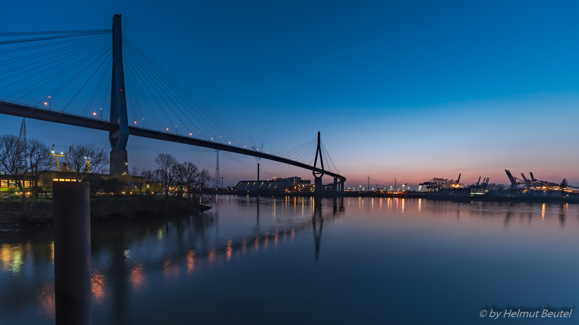 Köhlbrandbrücke - Blaue Stunde