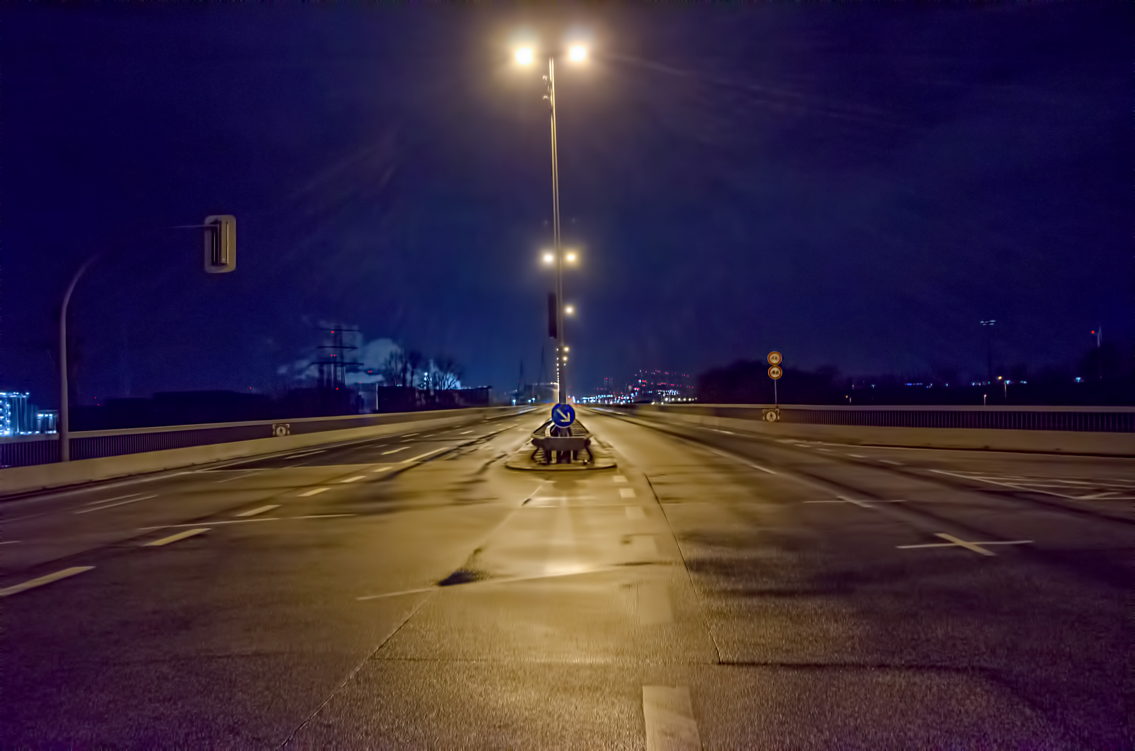 Köhlbrandbrücke + Lockdown + Ausgangssperre