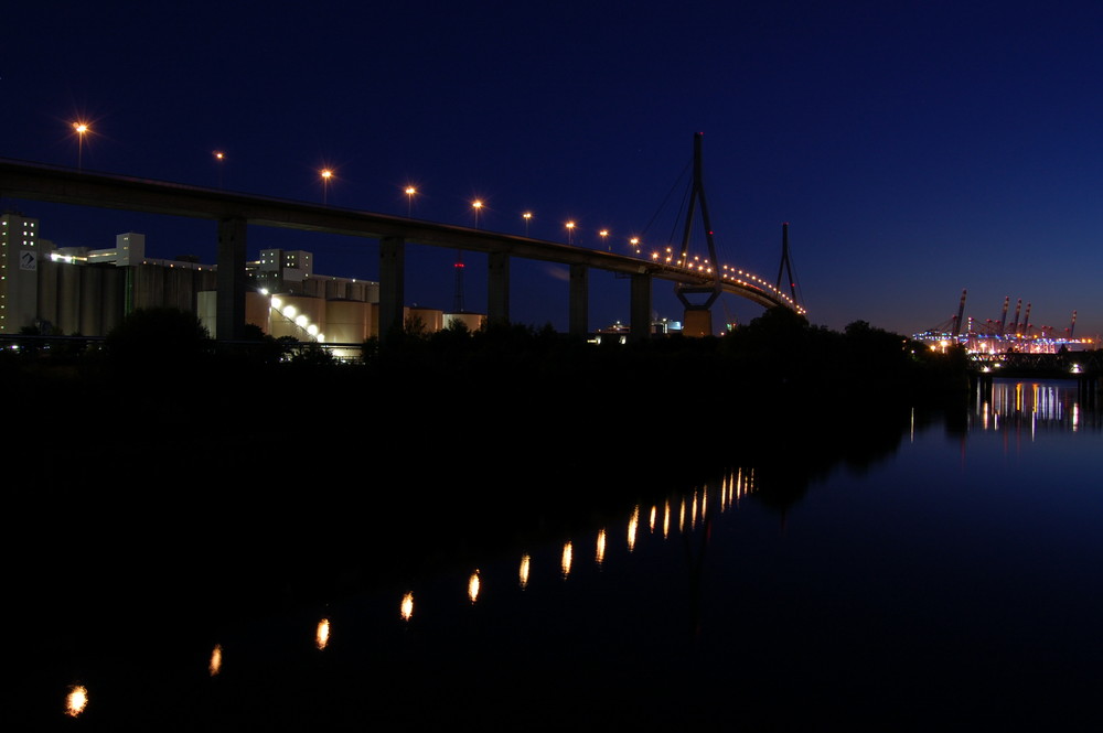 Köhlbrandbrücke mit Hafen Blick