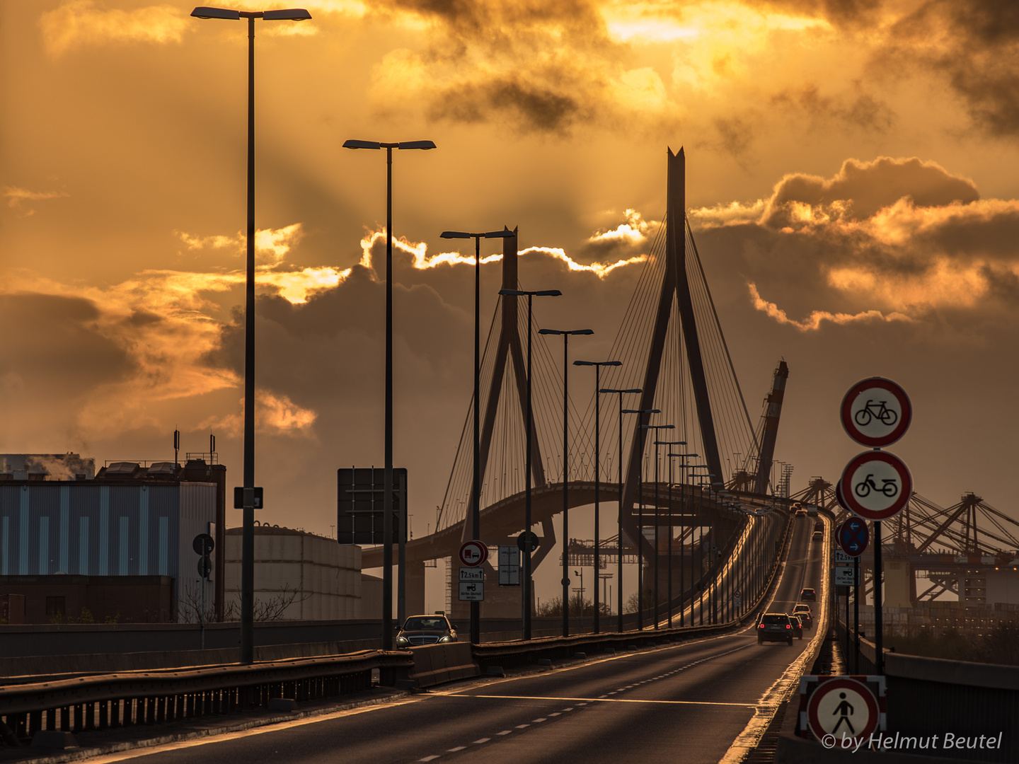 Köhlbrandbrücke - Sonnenuntergangsstimmung