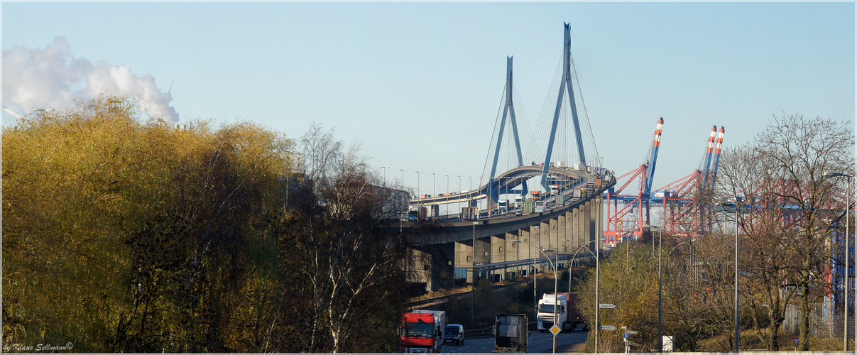 Köhlbrandbrücke vor Eurokai