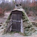 Köhlerhütte im historischen Hauberg bei Offdilln