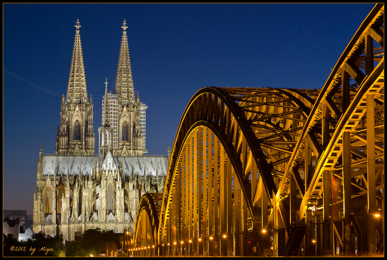 Kölle Dom bei Nacht