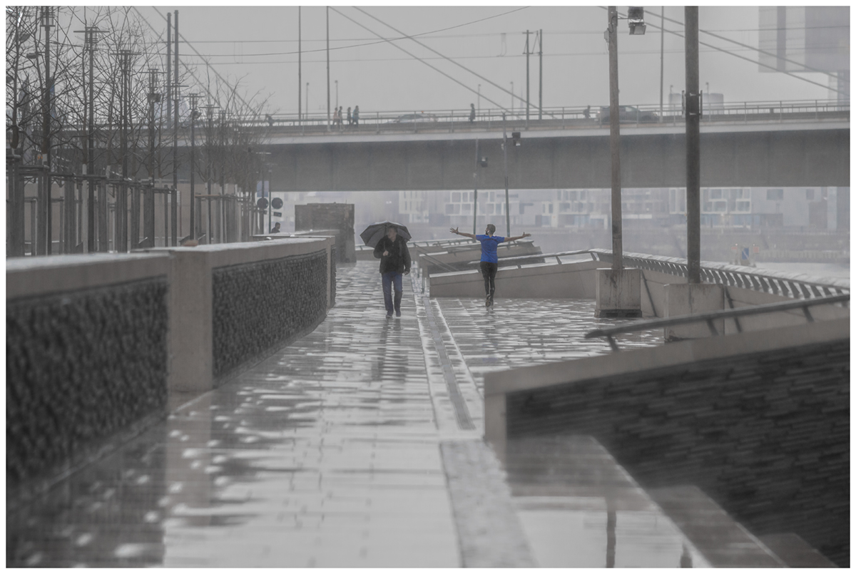 Köln 1 - V Rheinterrasse im Regen