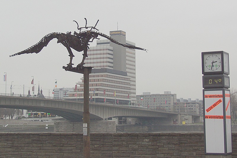 Köln, 14:33 Uhr...