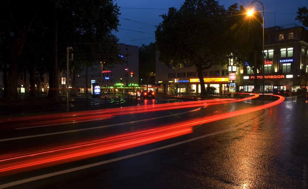 ... Köln - 20:56 Uhr - Regen ... woooo bleibt der Sommer?! ...