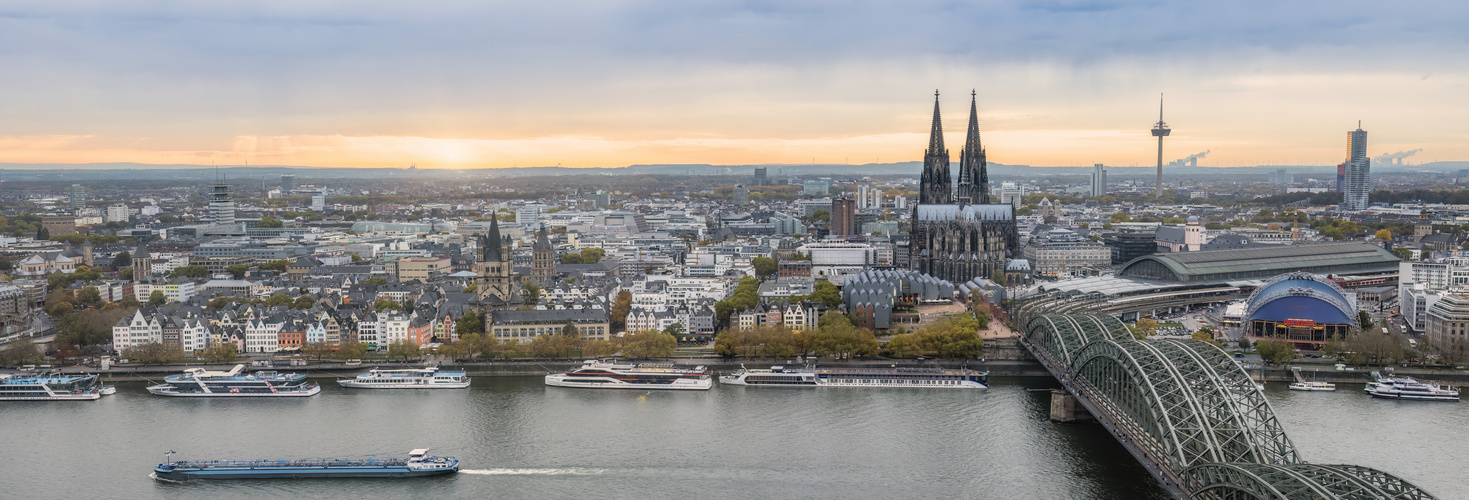 Köln am Abend