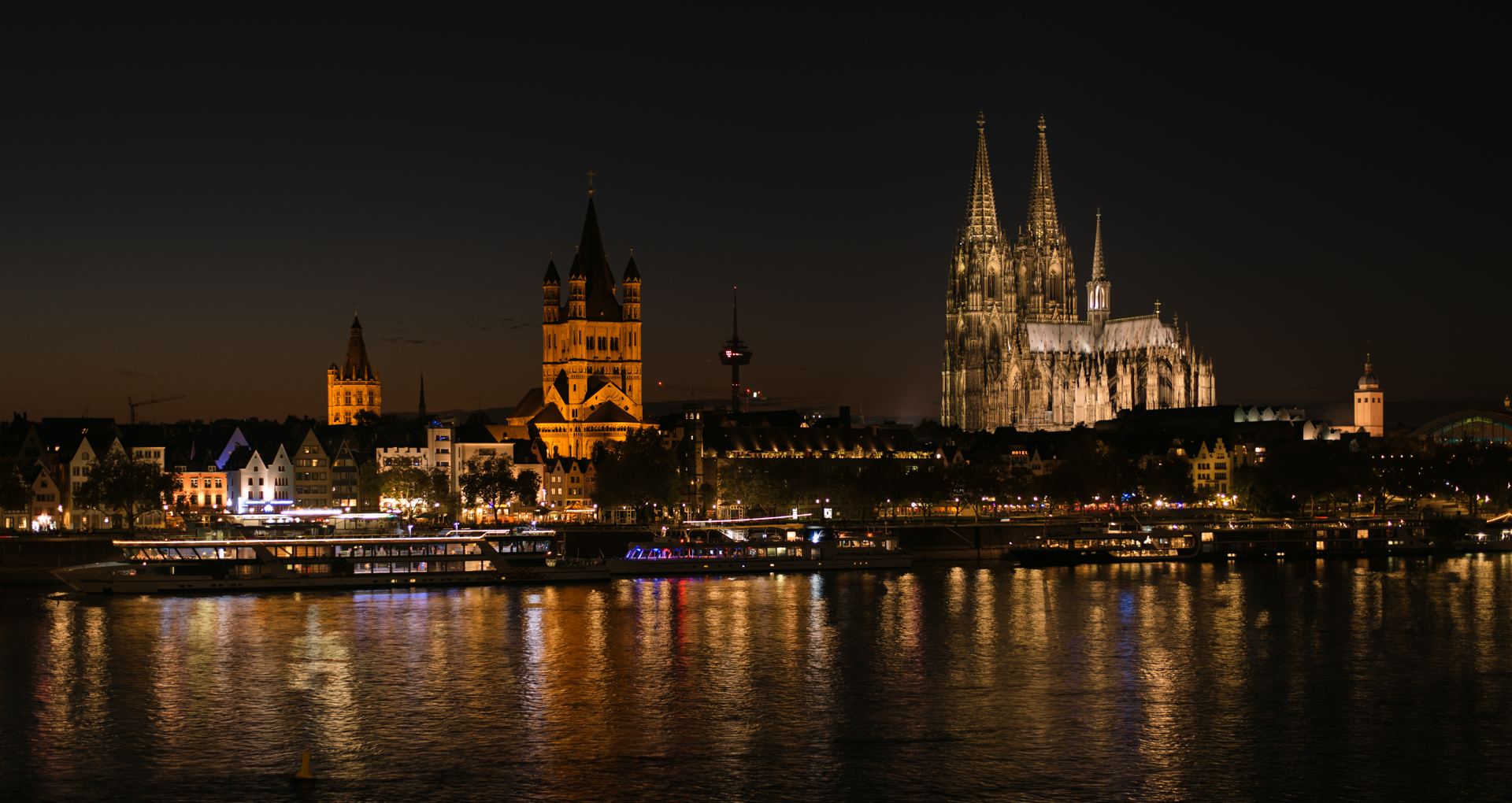 Köln bei Einbruch der Dunkelheit 2018