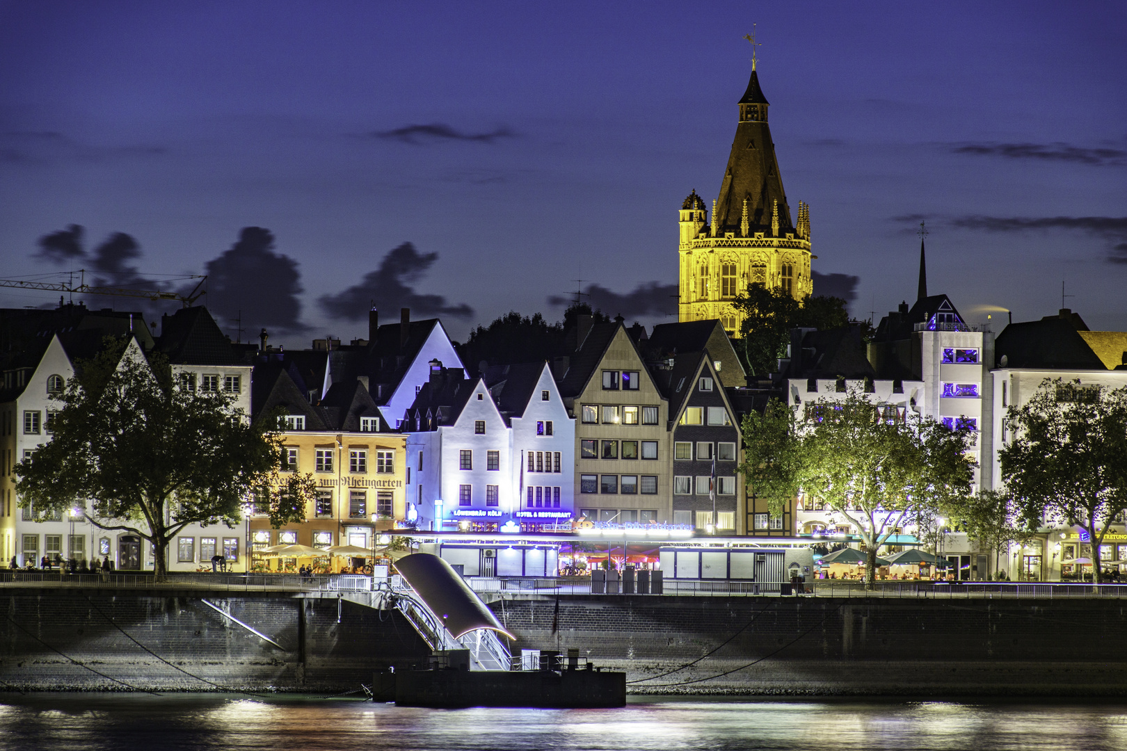 Köln bei Nacht