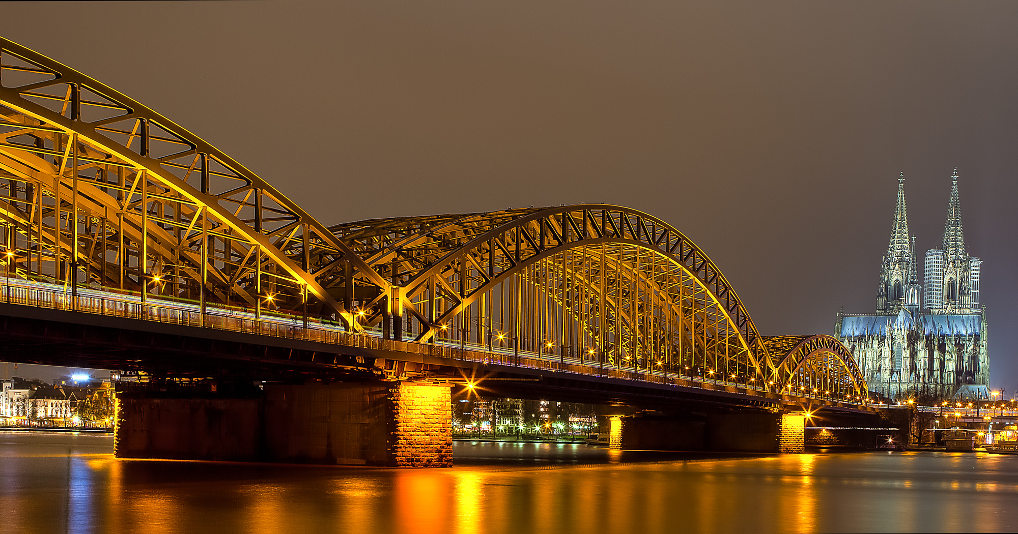 Köln bei Nacht