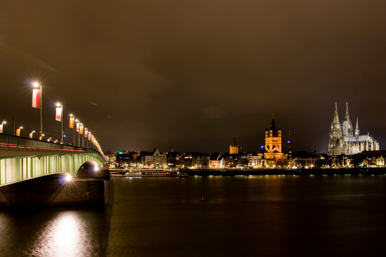 Köln bei Nacht