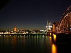 ..Köln bei Nacht
