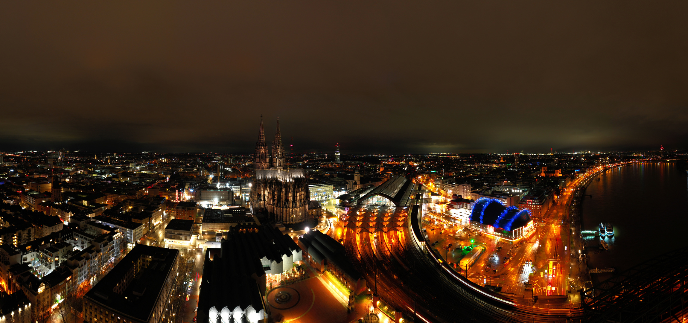 Köln bei Nacht