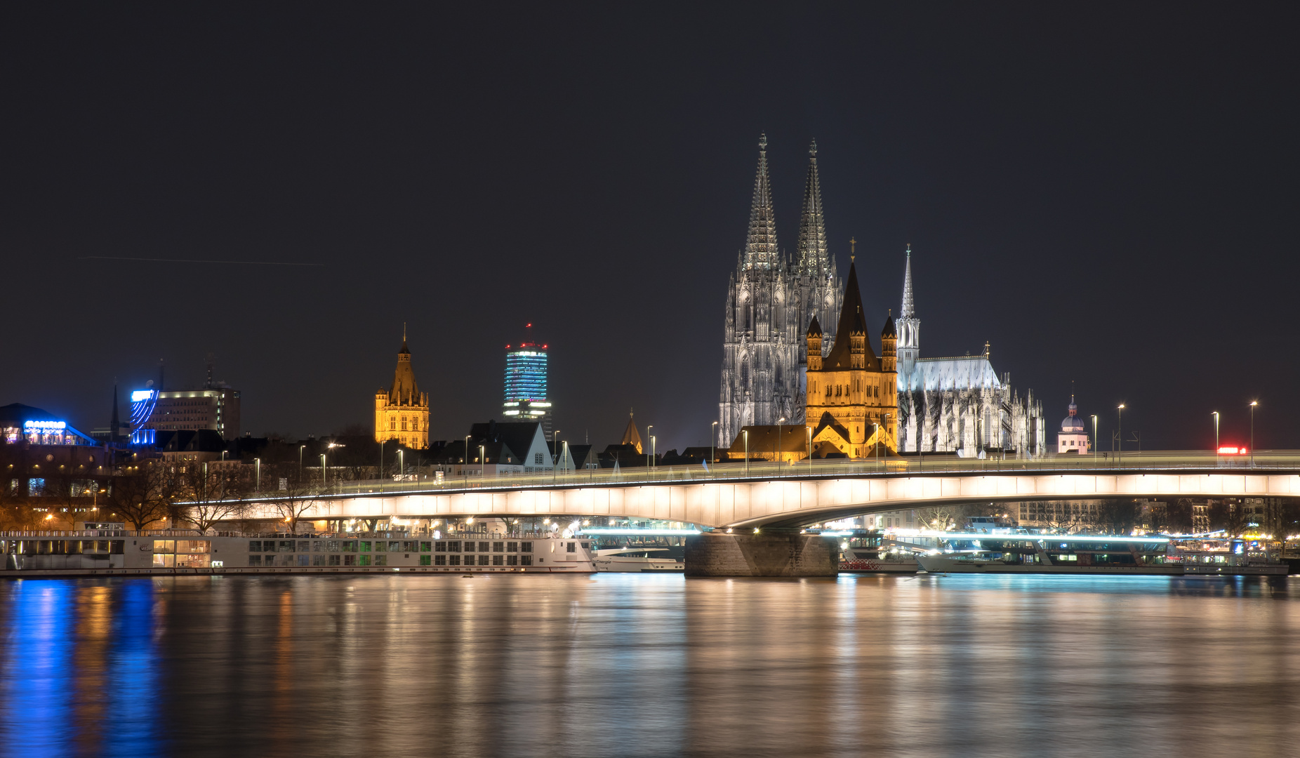 Köln bei Nacht