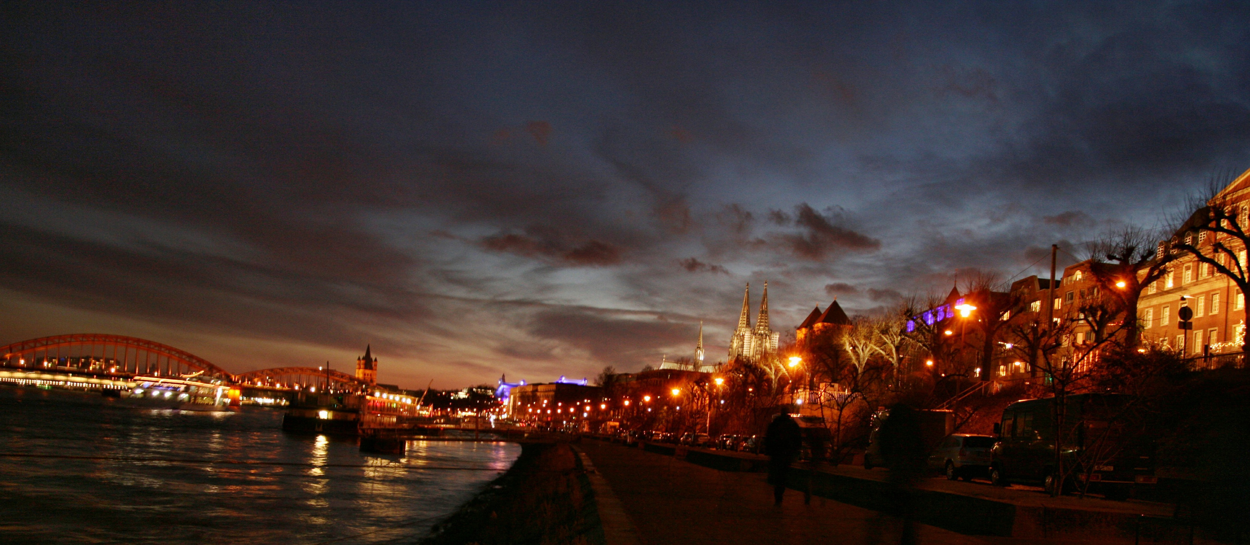 Köln bei Nacht