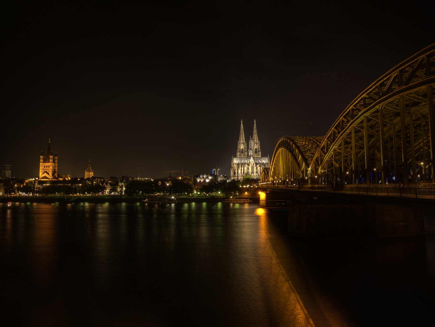 Köln bei Nacht