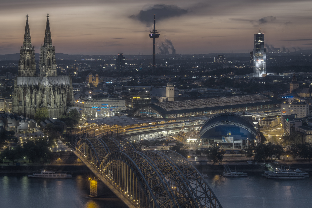 Köln bei Nacht