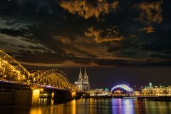 Köln bei Nacht