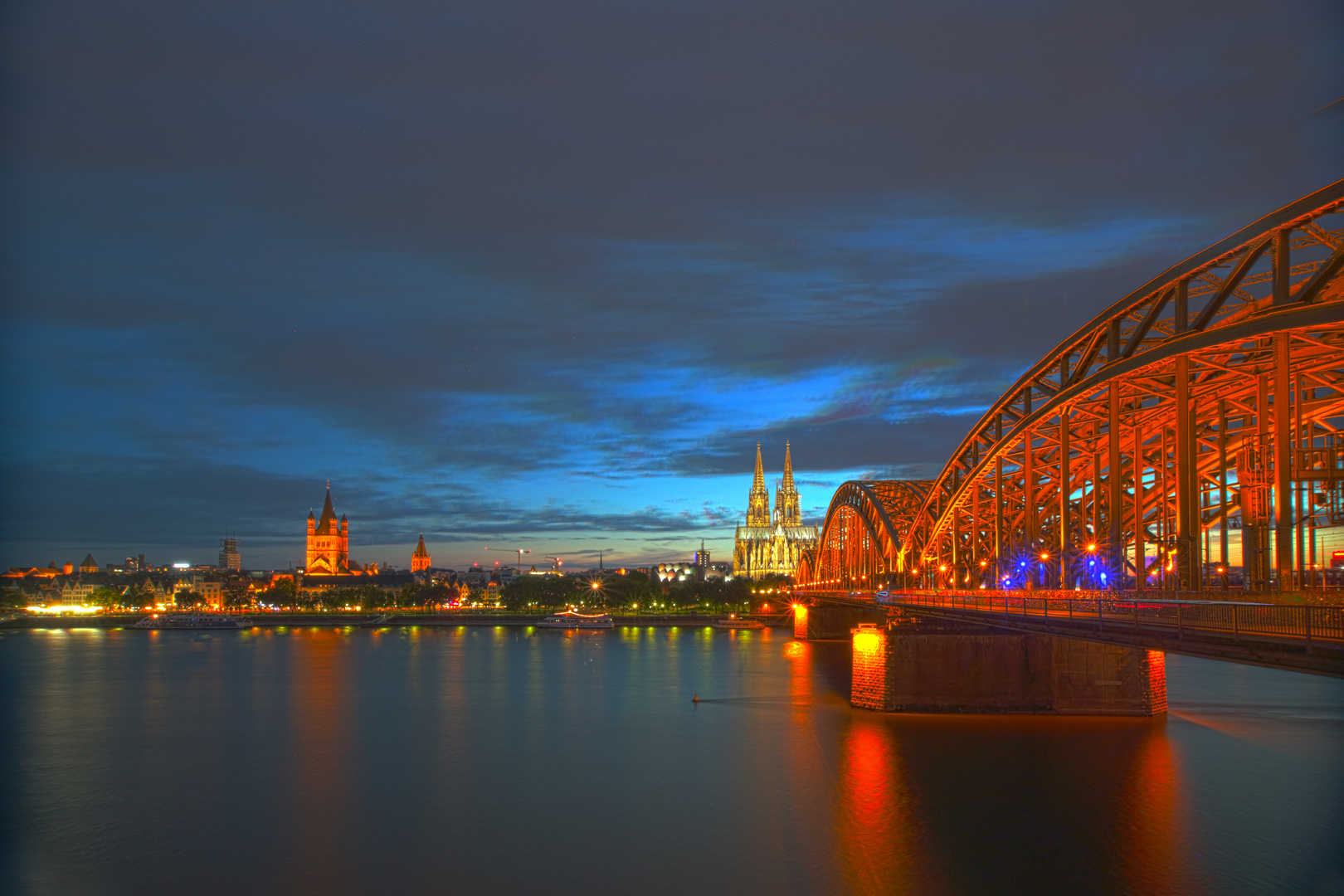 Köln bei Nacht