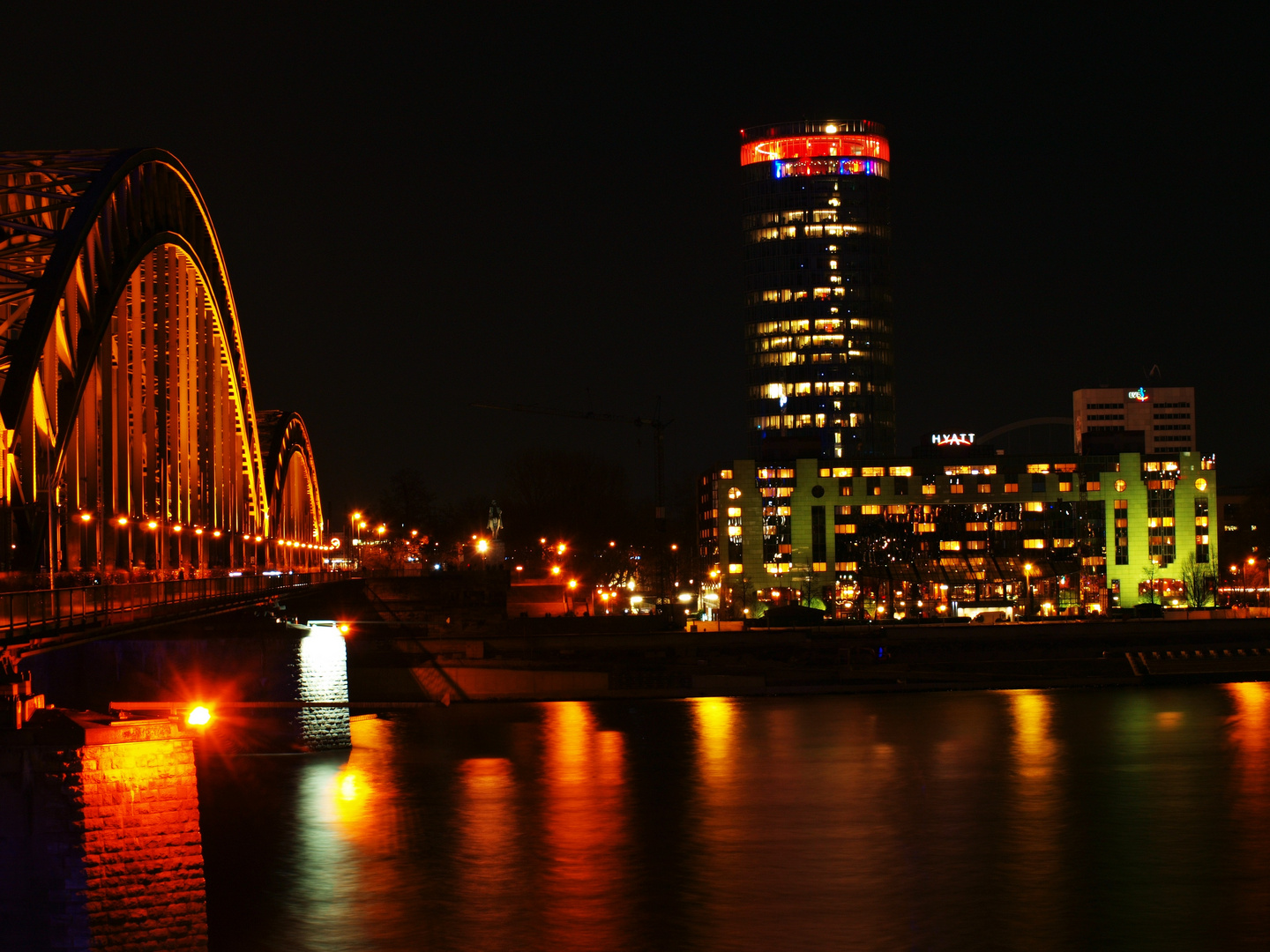 Köln bei Nacht (Farbe)