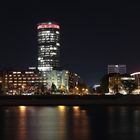 Köln bei Nacht, Kennedy-Ufer auf der rechten Rheinseite